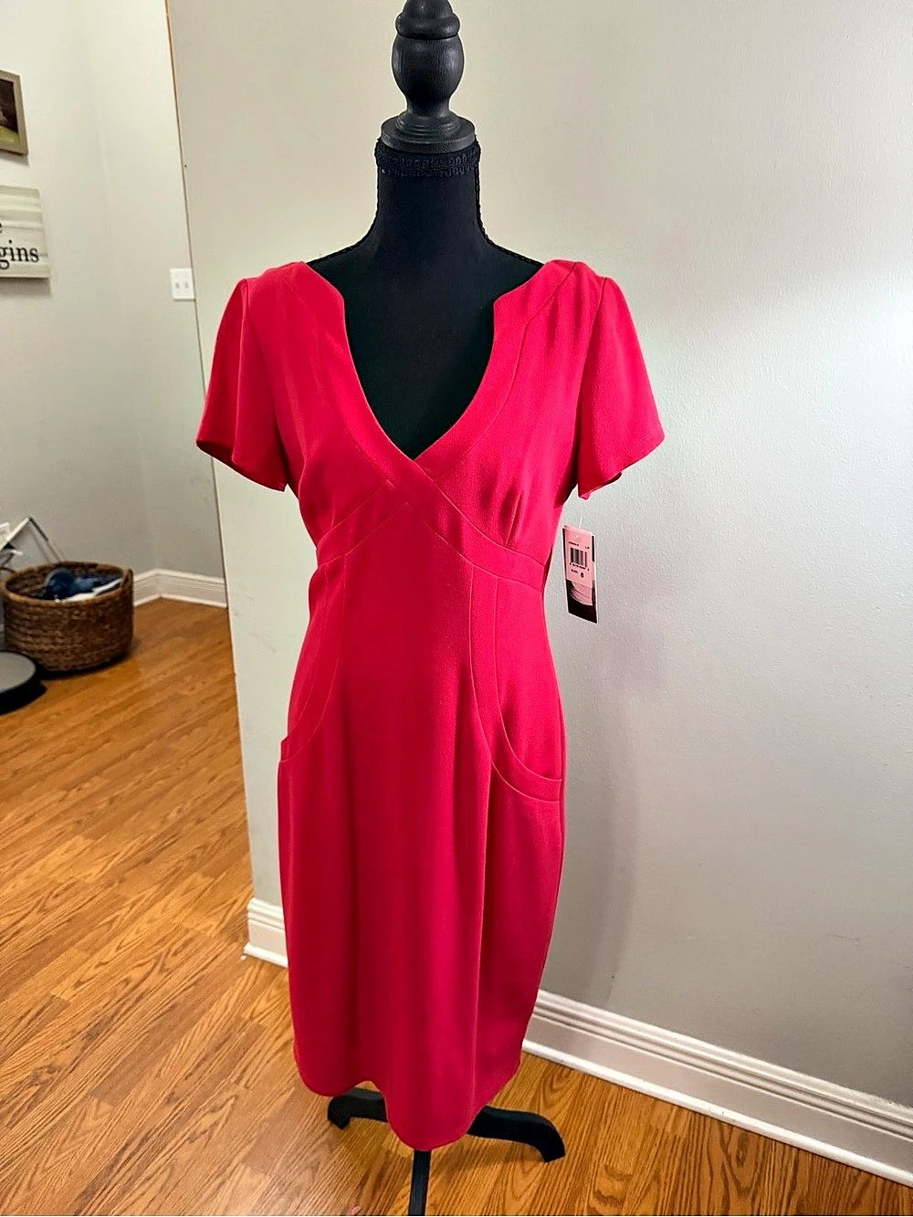 David Meister Crepe Sheath Dress Pink Size 8 NWT - With Pockets!
